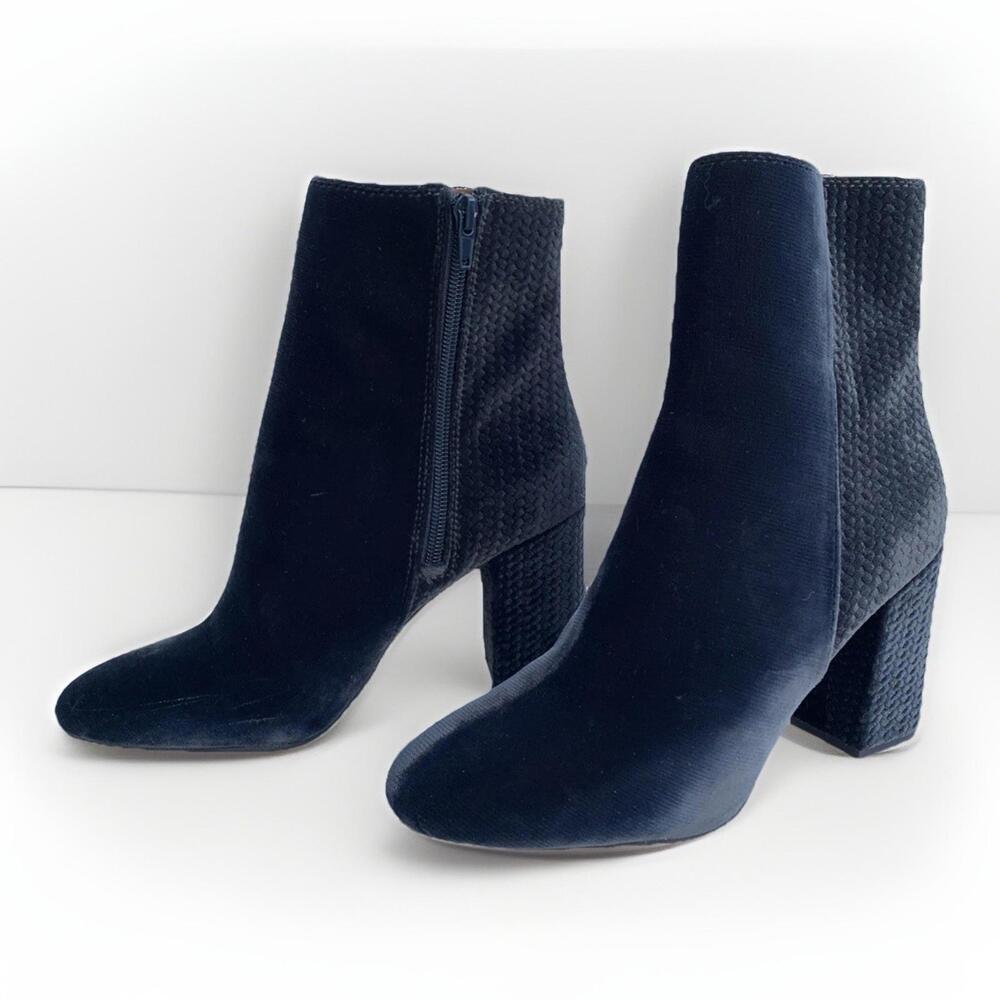Lucky Brand Wesson Booties Velvet Boots Womens 7.5 Dark Gray Velvet Block Heels